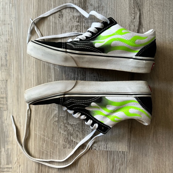 Vans : Old Skool green fire sneakers - Picture 3 of 8